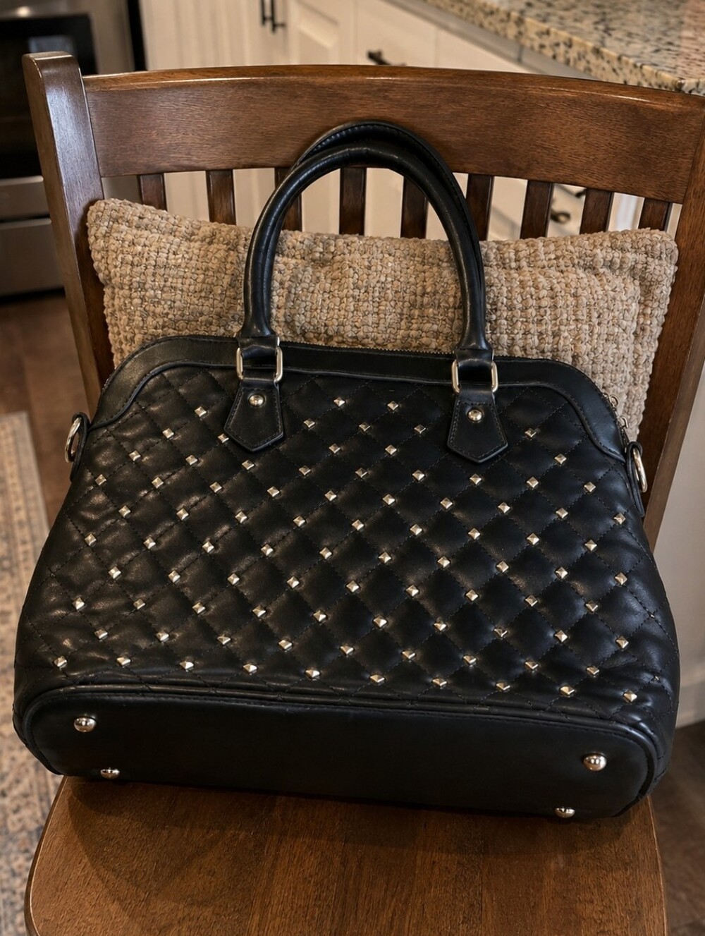 BEAUTIFUL Quilted Studded Bag - Picture 1 of 6